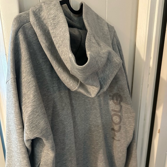 Lolé Hoodie - Picture 3 of 4